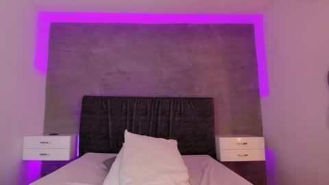 Carolina   online show from 02-07-25, 04:24