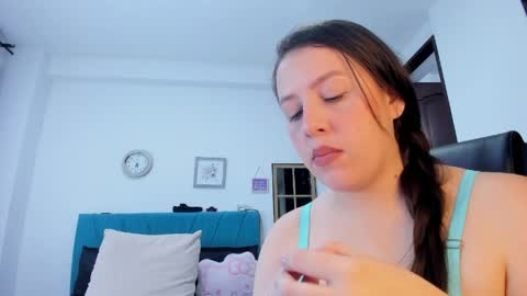 Snapshot of kam_lopez chatting on 05-22-26, 11:10 Kamilalopez online show from 05-22-26, 11:10