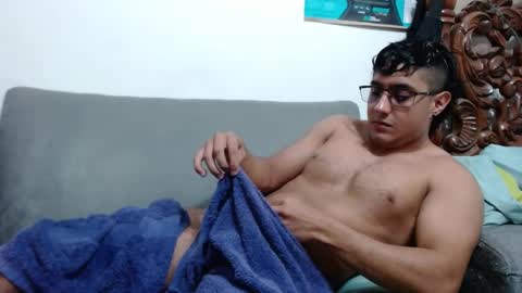 Snapshot of kamenov00 chatting on 01-26-25, 11:08 kamenov00 online show from 01-26-25, 11:08