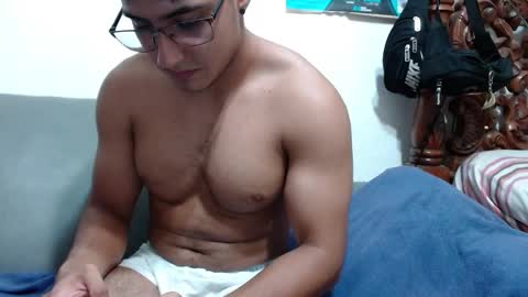 Snapshot of kamenov00 chatting on 02-22-25, 12:38 kamenov00 online show from 02-22-25, 12:38