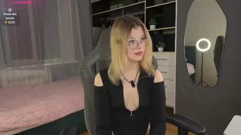Snapshot of kamiirize chatting on 06-19-26, 08:18 Aino online show from 06-19-26, 08:18