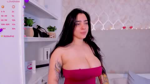 Snapshot of kamilabetancourt chatting on 11-08-25, 11:54 Kamila Betancourt online show from 11-08-25, 11:54