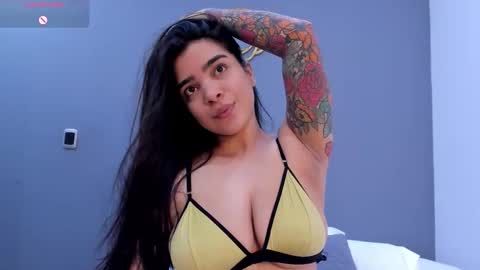 Snapshot of kamilabetancourt chatting on 06-03-26, 03:17 Kamila Betancourt online show from 06-03-26, 03:17