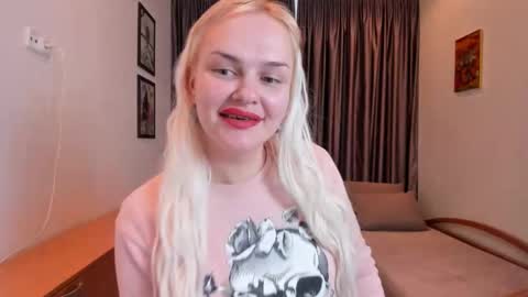 Snapshot of kamilagame chatting on 11-25-25, 09:31 Camila online show from 11-25-25, 09:31