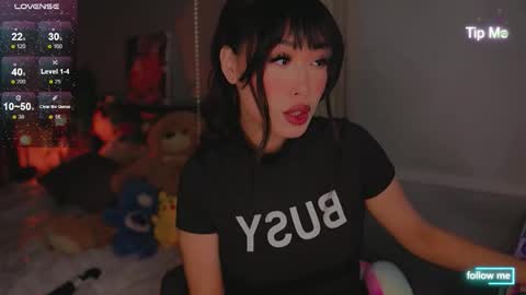 Snapshot of kamilee__xo chatting on 10-15-25, 07:36 kamilee__xo online show from 10-15-25, 07:36