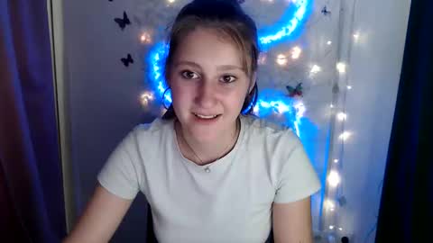 Snapshot of kamilla_love_ chatting on 09-10-25, 11:54 kamilla_love_ online show from 09-10-25, 11:54