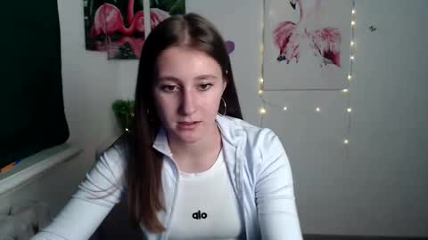 Snapshot of kamilla_love_ chatting on 09-30-25, 11:48 kamilla_love_ online show from 09-30-25, 11:48