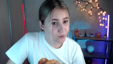 kamilla_love_ online show from 06-11-26, 12:58