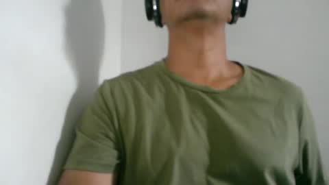 Snapshot of kamilo69_ chatting on 02-04-26, 09:53 Kamilo online show from 02-04-26, 09:53