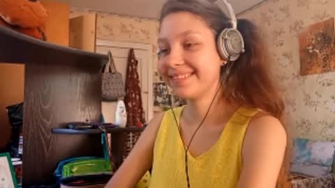 Mari  Simmons online show from 09-26-25, 07:12