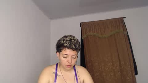 Snapshot of kammy_cami chatting on 05-08-26, 11:04 kammy y camila online show from 05-08-26, 11:04