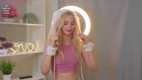 Alice online show from 10-14-25, 03:07