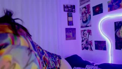 Snapshot of kanne_goth chatting on 12-14-25, 10:25 online show from 12-14-25, 10:25