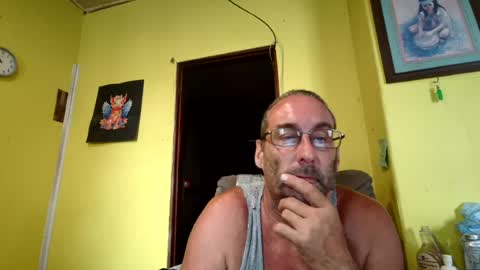 kansasfarmer1 online show from 08-05-26, 03:48