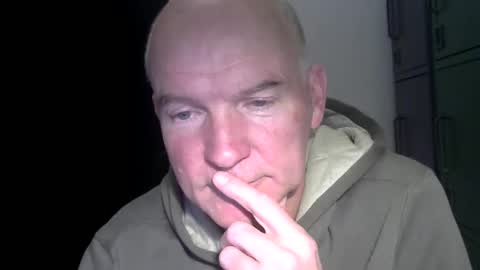 Snapshot of kapitein_rob chatting on 11-14-25, 03:55 Robbie online show from 11-14-25, 03:55