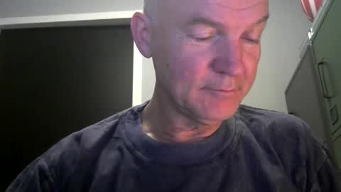 Snapshot of kapitein_rob chatting on 11-25-25, 05:40 Robbie online show from 11-25-25, 05:40