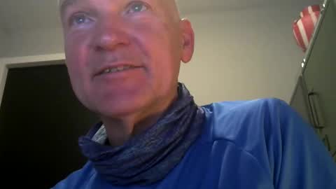 Snapshot of kapitein_rob chatting on 11-27-25, 06:48 Robbie online show from 11-27-25, 06:48