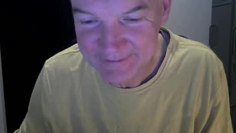 Snapshot of kapitein_rob chatting on 12-14-25, 05:35 Robbie online show from 12-14-25, 05:35