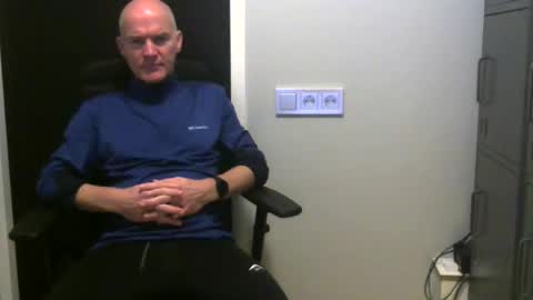 Snapshot of kapitein_rob chatting on 12-16-25, 05:18 Robbie online show from 12-16-25, 05:18