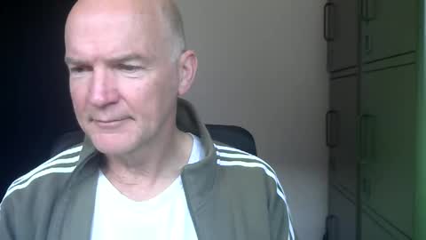 Snapshot of kapitein_rob chatting on 04-19-26, 05:29 Robbie online show from 04-19-26, 05:29