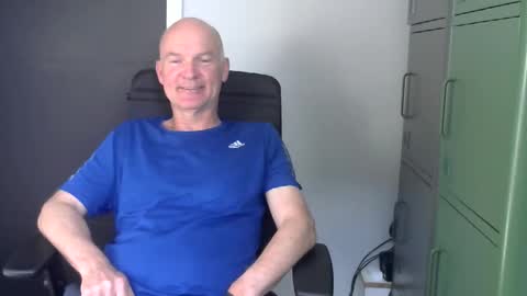 Snapshot of kapitein_rob chatting on 04-22-26, 03:13 Robbie online show from 04-22-26, 03:13