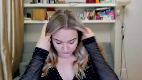 Kara. Off from 15th till 24th of December online show from 11-08-25, 11:14