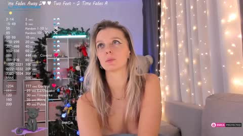 Snapshot of karamelsw chatting on 12-27-24, 01:00 Julia online show from 12-27-24, 01:00