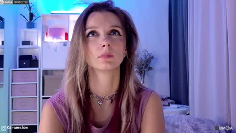 Snapshot of karamelsw chatting on 10-27-25, 11:09 Julia online show from 10-27-25, 11:09