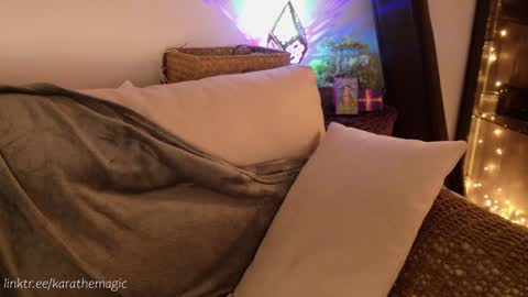 Snapshot of karathemagic chatting on 02-08-25, 04:03 I am here around 5am GMT karathemagic online show from 02-08-25, 04:03