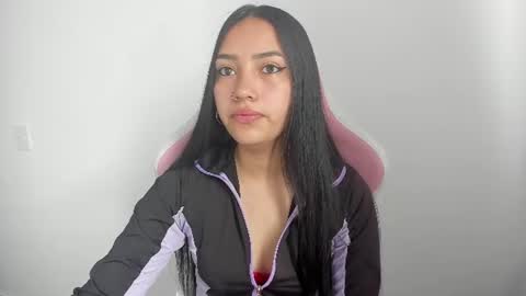 karely_sweet_ online show from 06-29-26, 02:28