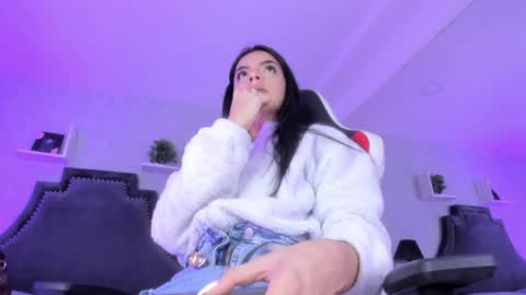 Karely online show from 04-19-26, 12:04