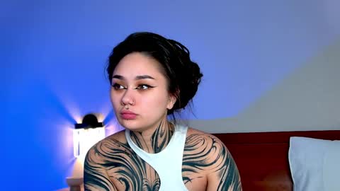 Snapshot of karenhotflirt chatting on 06-03-26, 02:33 karenhotflirt online show from 06-03-26, 02:33