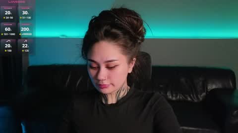 Snapshot of karenhotflirt chatting on 06-06-26, 02:11 karenhotflirt online show from 06-06-26, 02:11