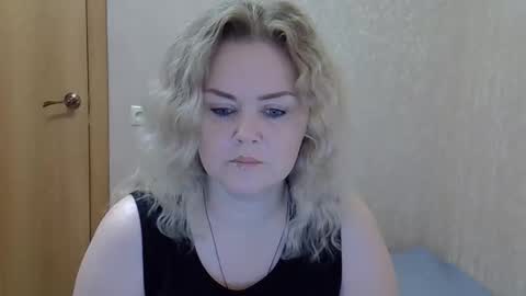 karennelsonx online show from 11-24-25, 08:36