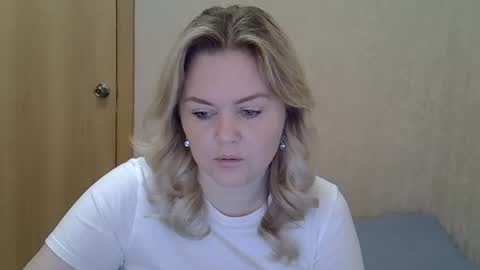 karennelsonx online show from 04-22-26, 07:33