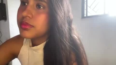 Snapshot of kariina_candy chatting on 06-18-26, 08:57 kariina candy and fox online show from 06-18-26, 08:57