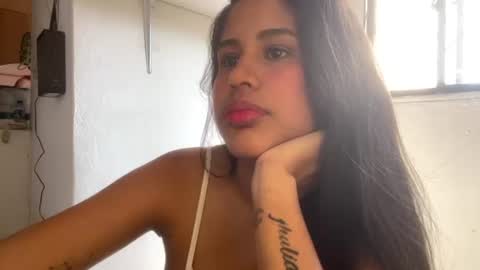 Snapshot of kariina_candy chatting on 06-20-26, 02:20 kariina candy and fox online show from 06-20-26, 02:20