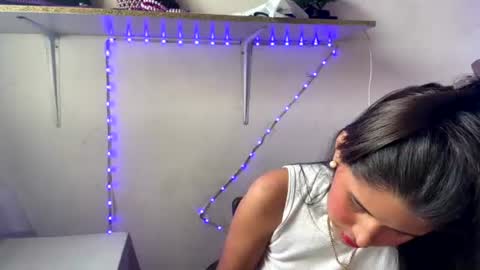 Snapshot of kariina_candy chatting on 07-05-26, 02:13 kariina candy and fox online show from 07-05-26, 02:13