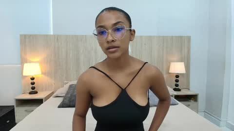 Karina Calderon online show from 04-14-26, 11:38