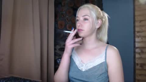 karina online show from 12-15-25, 03:11