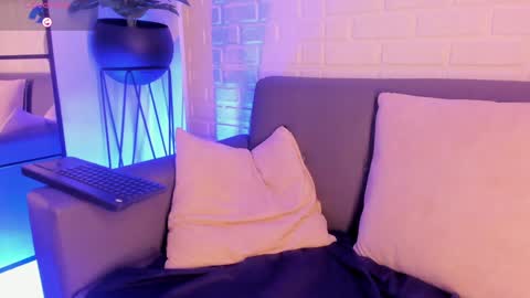 Snapshot of karina_gomez_18 chatting on 01-31-25, 09:59 Kari online show from 01-31-25, 09:59