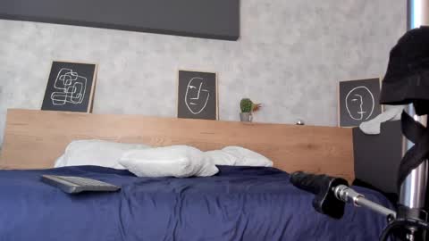 Kari online show from 04-24-26, 11:34