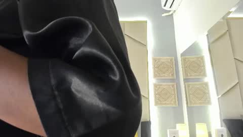 Snapshot of karinaacox chatting on 07-28-26, 12:01 karinaacox online show from 07-28-26, 12:01