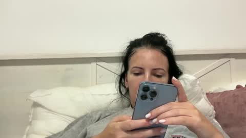 Snapshot of karinablair chatting on 12-14-24, 03:04 Karina online show from 12-14-24, 03:04