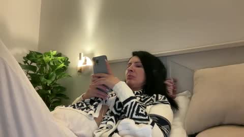 Snapshot of karinablair chatting on 12-20-24, 11:05 Karina online show from 12-20-24, 11:05