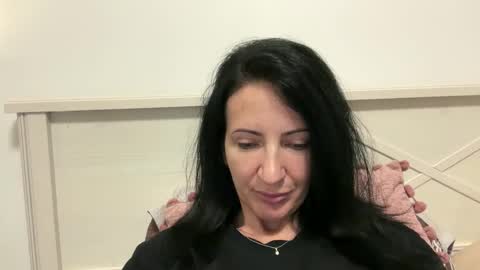 Snapshot of karinablair chatting on 12-23-24, 04:12 Karina online show from 12-23-24, 04:12