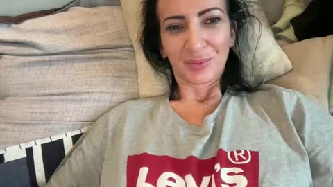 Snapshot of karinablair chatting on 12-31-24, 02:14 Karina online show from 12-31-24, 02:14