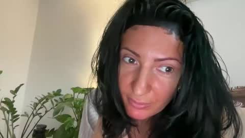 Snapshot of karinablair chatting on 02-08-25, 02:27 Karina online show from 02-08-25, 02:27