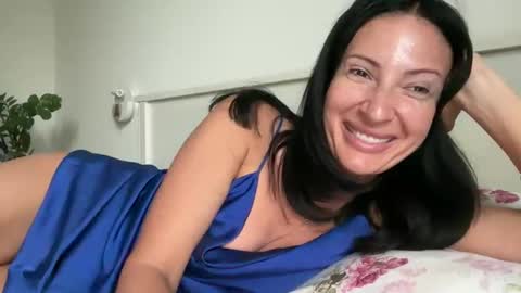 Snapshot of karinablair chatting on 09-26-25, 02:43 Karina online show from 09-26-25, 02:43