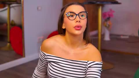 Karina online show from 11-13-25, 09:41